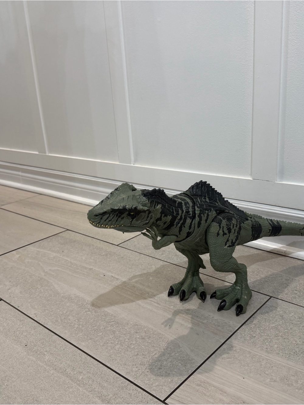 Jurassic Park Green Jigantasaurous Rex  Toy Figure with sound
